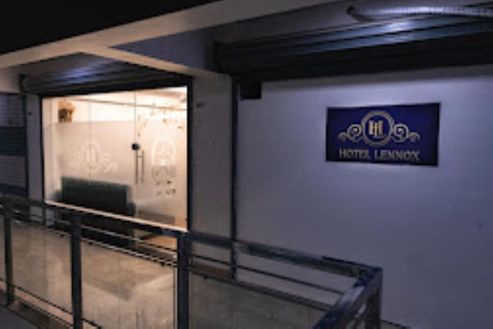 Lennox Hotel , Surat Zewnętrze zdjęcie